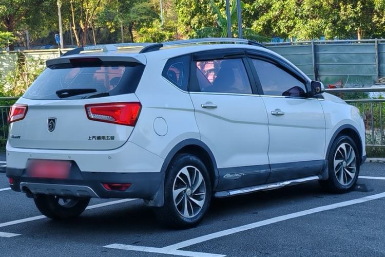 Used Baojun 560 2015 1.8L Manual Luxury Model
