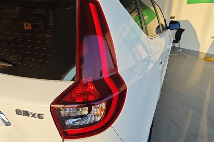 Used Geely Auto Vision X6 2019 1.4T Manual 4G Connect Luxury Model China VI Standard
