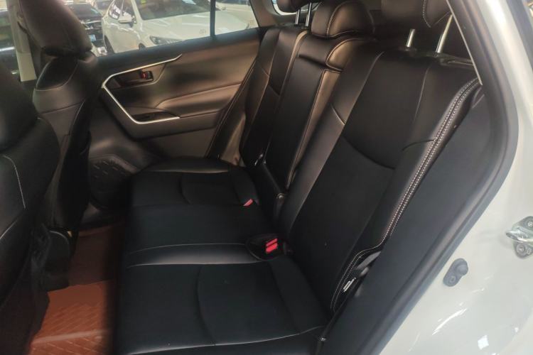 Used Toyota RAV4 2024 2.0L CVT Two-Wheel Drive Urban Edition
