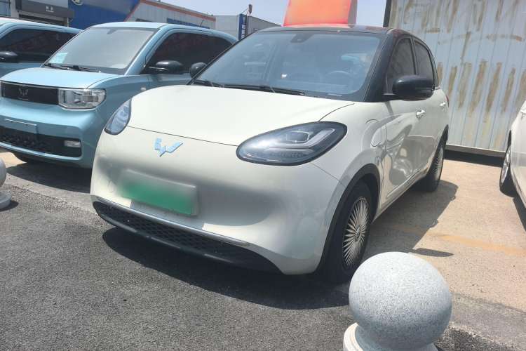 Used Wuling Bingo 2023 333 km Lingxi Connected Version
