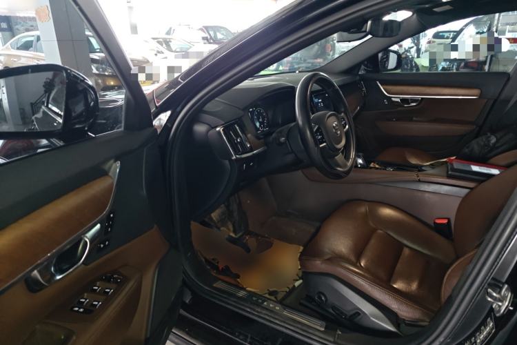 Used Volvo S90 2021 B5 Zhiyi Luxury Edition
