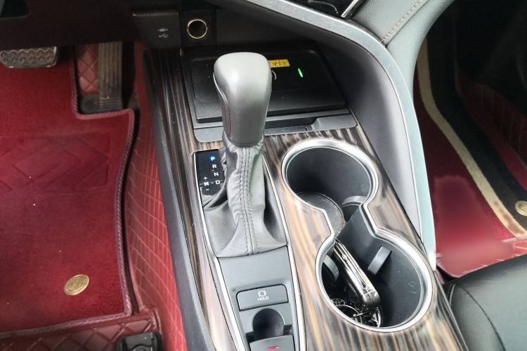 Used Toyota Camry 2019 Revised Version 2.0G Luxury Edition
