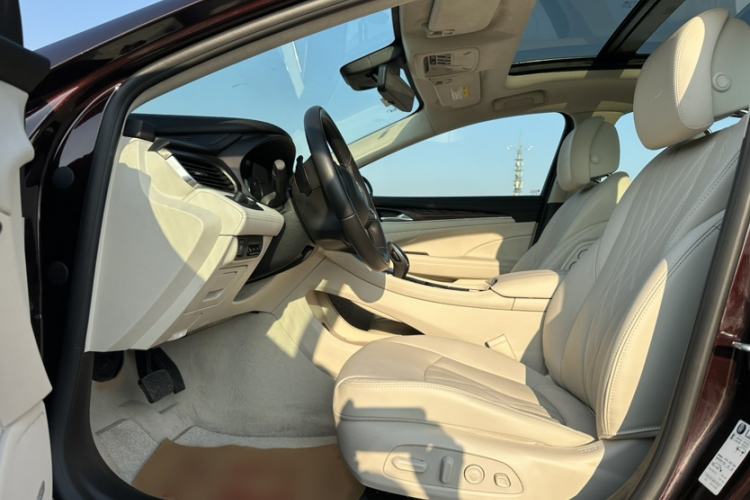 Used Buick LaCrosse 2022 Avenir Flagship Model