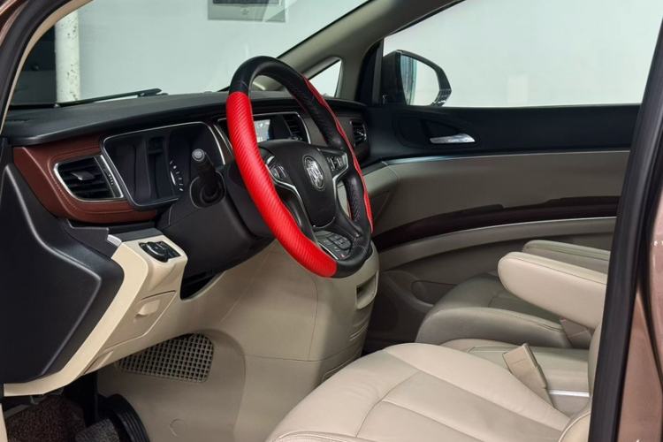 Used Buick GL8 2018 28T Luxury Model China VI Standard
