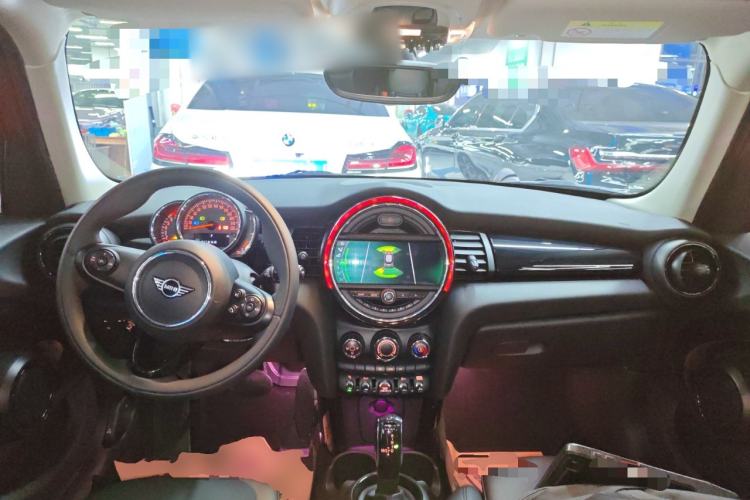 Used  MINI 2019 1.5T COOPER Classic Edition Five-Door Version
