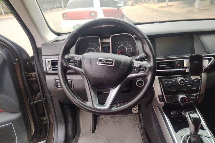 Used Zotye Domy X5 2017 Upgraded Model 1.5T CVT ZhiXian Edition
