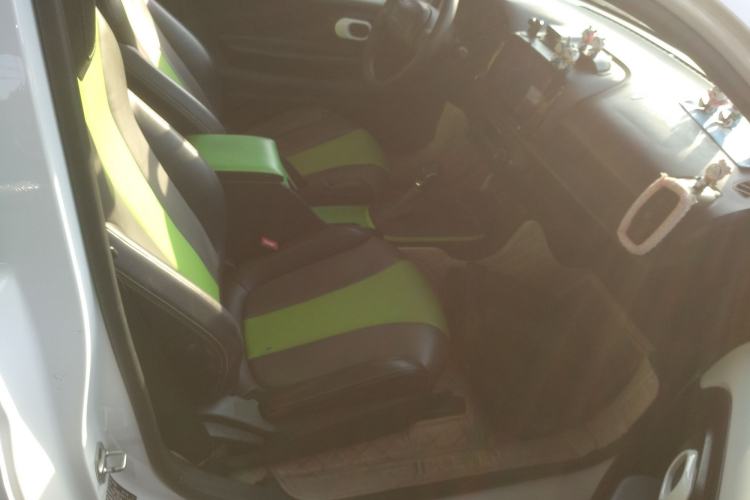 Used Roewe Clever 2021 302 km New Four-Seater Super-Efficient Version