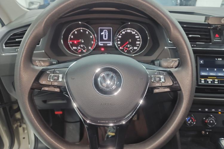 Used Volkswagen Tiguan L 2018 Revised Version 330TSI Automatic Two-Wheel Drive Trendy Edition