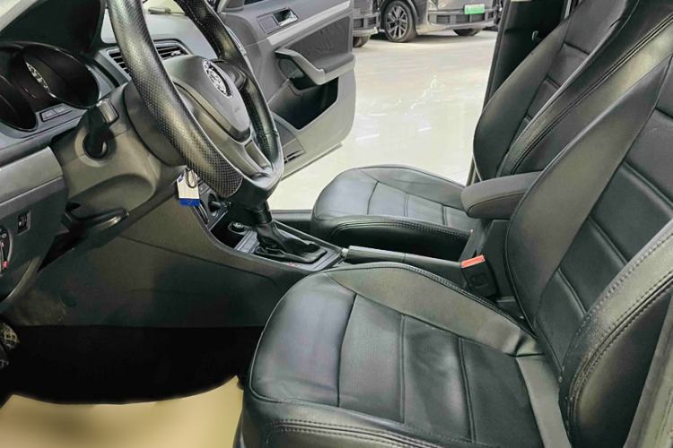 Used Volkswagen Lavida 2015 1.6L Automatic Fashion Edition
