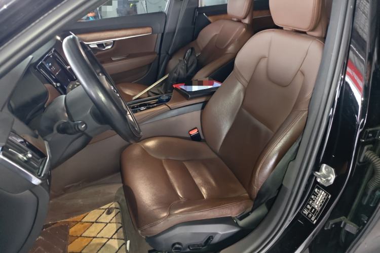 Used Volvo S90 2021 B5 Zhiyi Luxury Edition
