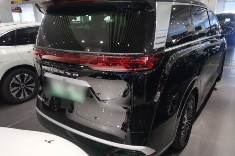 Used Denza D9 2024 EV 620 Premium Model
