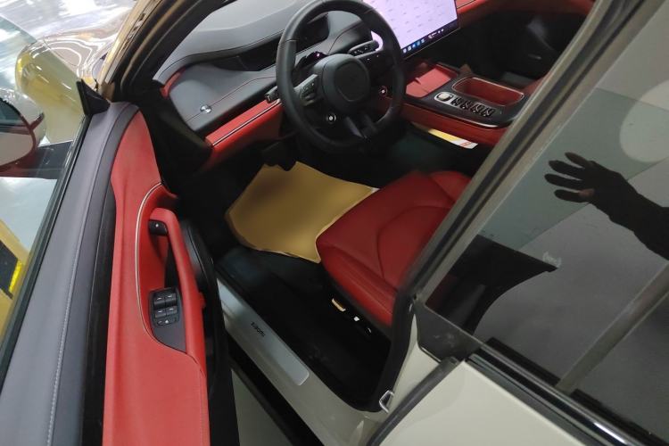 Used  SU7 2024 Rear-Drive Ultra-Long Range Advanced Pro-Level Intelligent Driving Version
