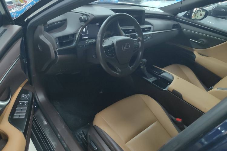 Used Lexus ES 2020 200 Excellence Edition