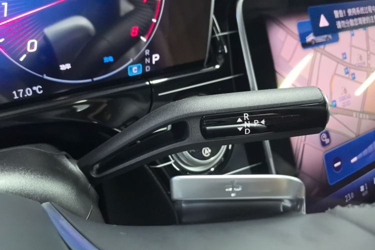 Used Mercedes-Benz E-Class 2025-Year Facelift E 260 L
