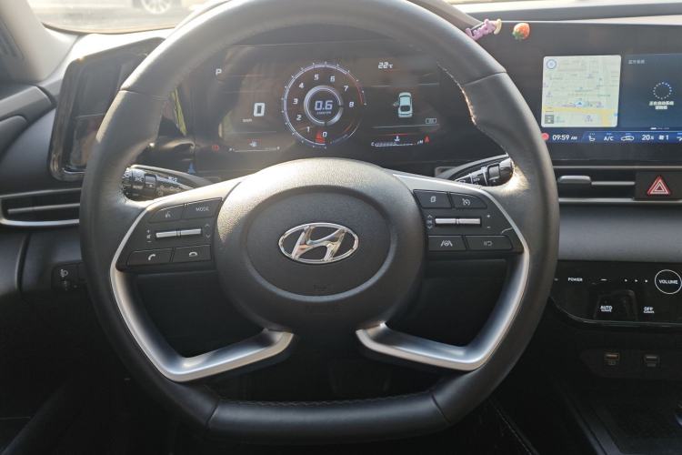 Used Hyundai Elantra 2022 1.5L CVT LUX Prestige Edition