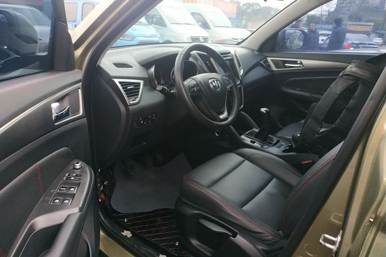 Used Changan CS75 2016 1.5T Manual FENGSHANG Model
