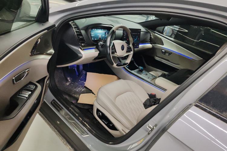 Used BYD Han 2025 DM-i 125KM Prestige Model
