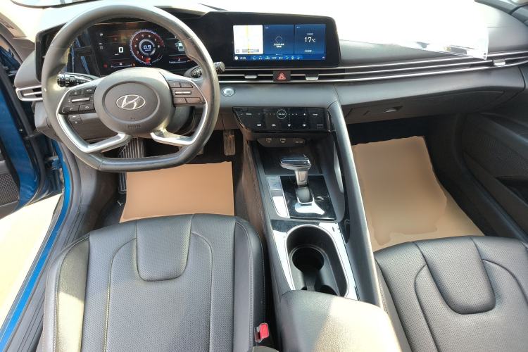 Used Hyundai Elantra 2021 1.5L CVT LUX Prestige Edition