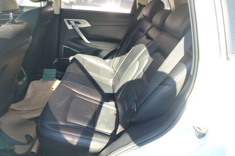 Used Geely Auto Emgrand X7 Sport 2018 1.8TD Automatic Two-Wheel Drive Smart Connect 4G Internet Edition