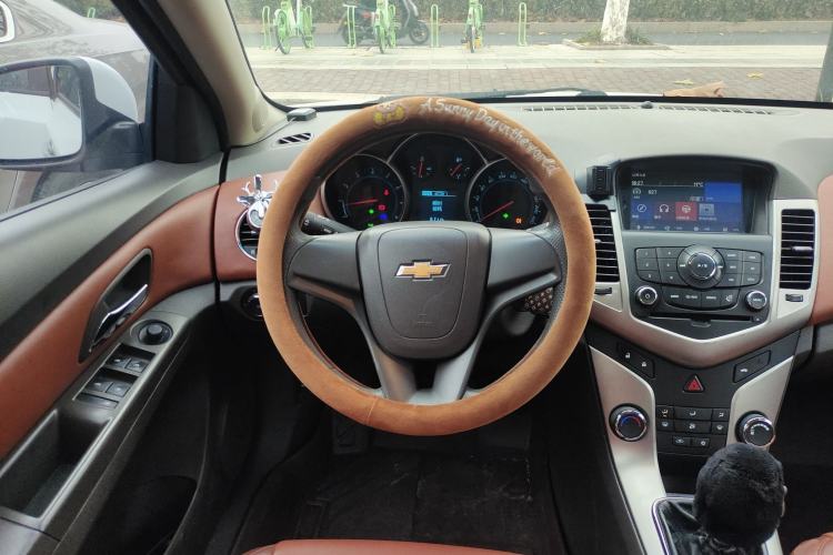 Used Chevrolet Cruze 2015 1.5L Classic SL MT
