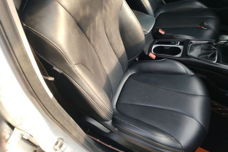 Used Roewe i5 2019 1.5L Automatic 4G Connected Linghao Flagship Edition