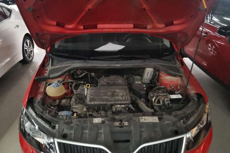 Used Skoda Fabia 2017 1.4L Automatic Car Enjoy Edition
