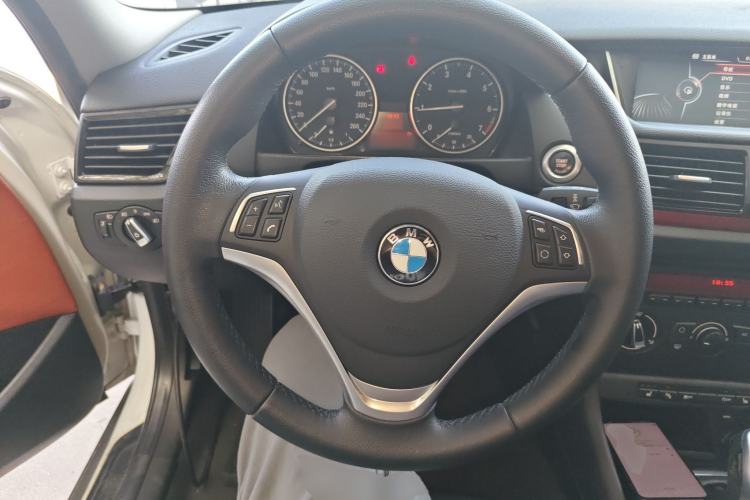 Used BMW X1 2015 sDrive18i Fashion Upgrade Edition
