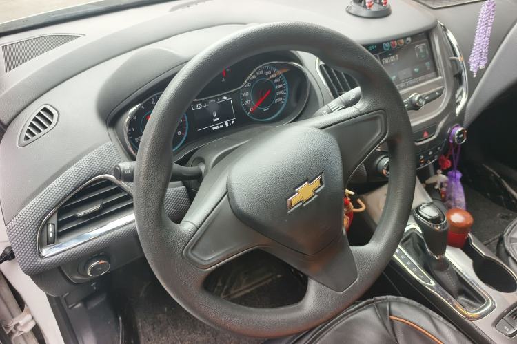 Used Chevrolet Cruze 2018 320 Automatic Pioneer Sunroof Edition