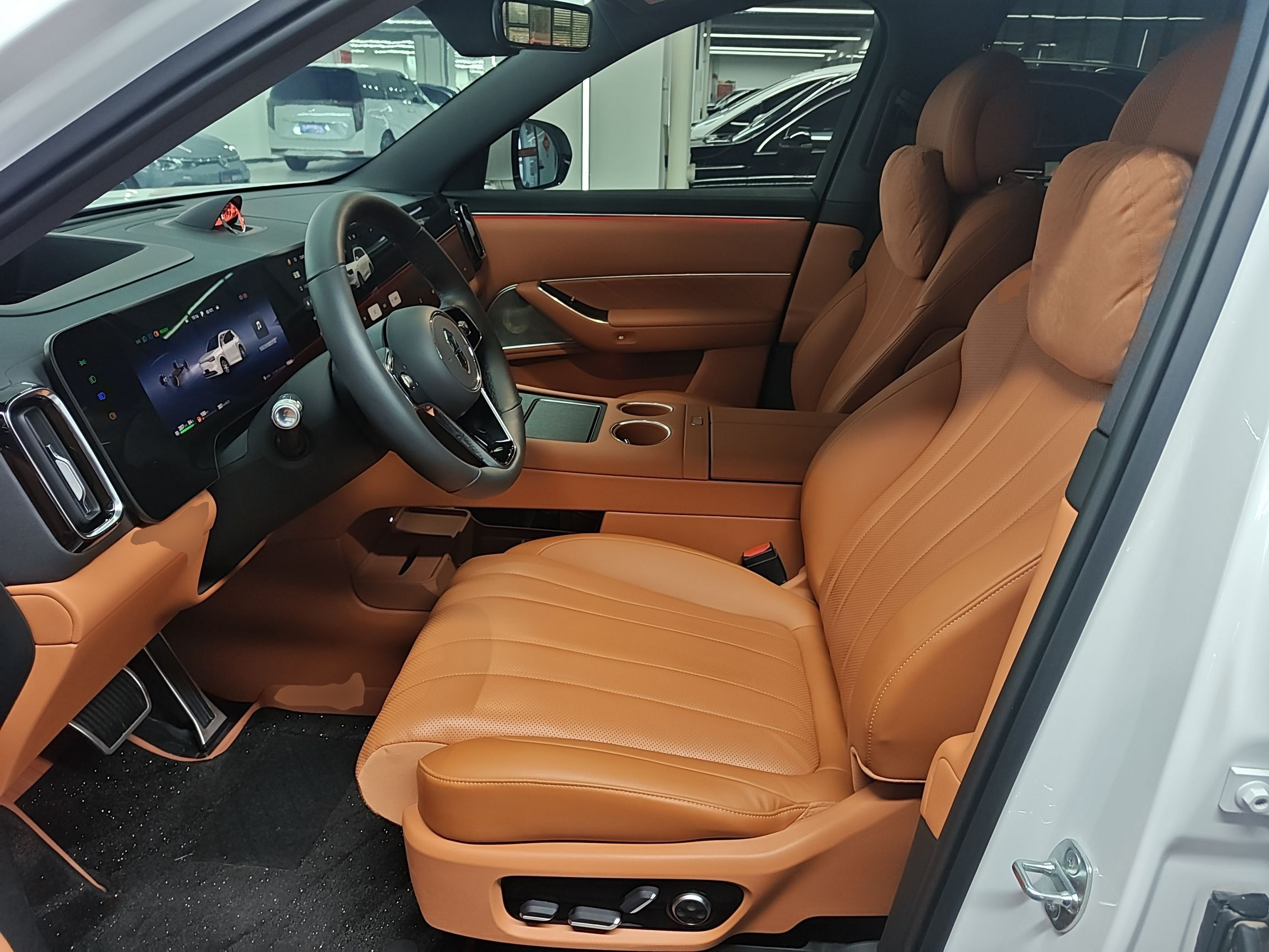 Переднее сиденье в автомобиле