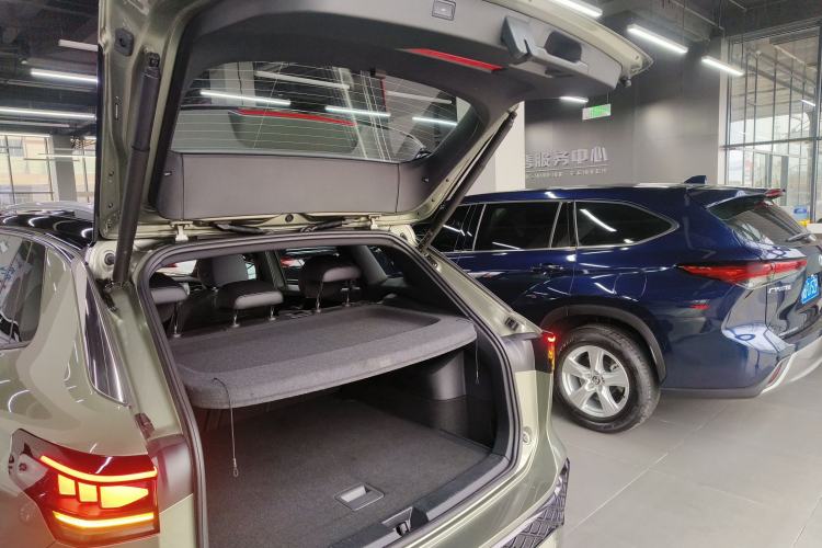 Used Volkswagen Tayron 2025 Tiguan L 380TSI 4Motion Luxury Easy Package
