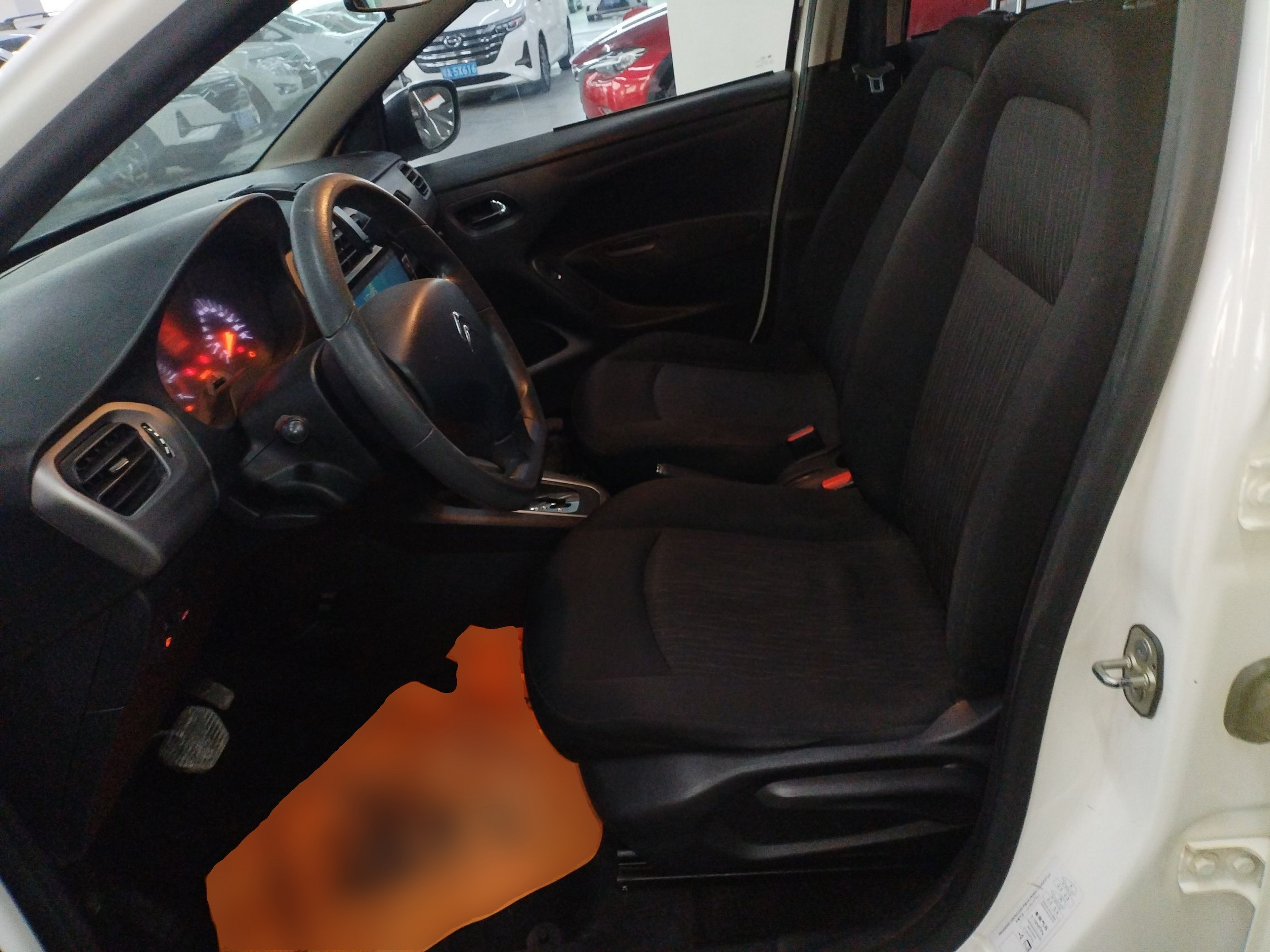 Переднее сиденье в автомобиле