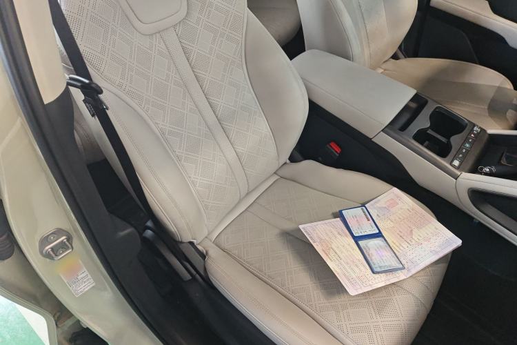 Used BYD Yuan UP 2025 Intelligent Driving Version 401 km Leading Edition
