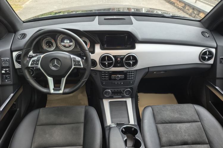 Used Mercedes-Benz GLK-Class 2015 GLK 260 4MATIC Fashion Edition Ultimate Version
