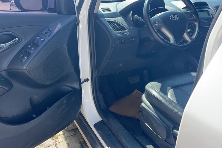 Used Hyundai ix35 2015 2.0L Automatic 2WD Smart Version China V Standard