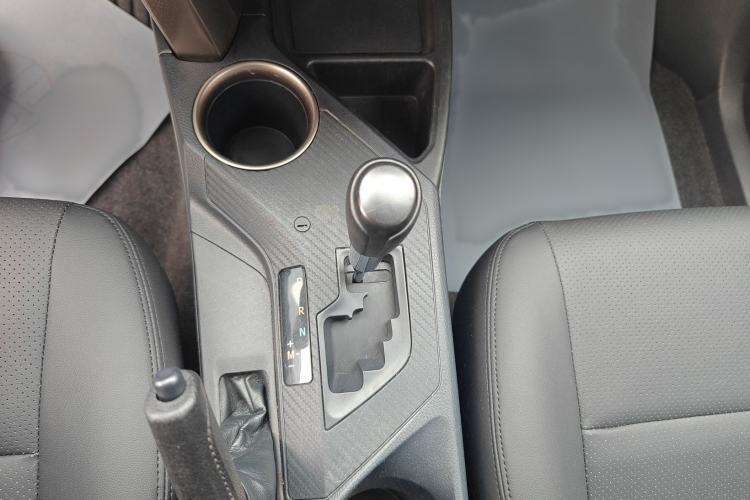 Used Toyota RAV4 2015 2.0L CVT Two-Wheel Drive Fashion Edition
