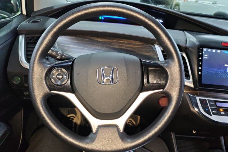 Used Honda Jade 2017 1.8L automatic Comfort version 5 seats
