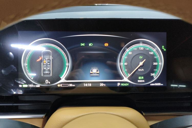 Used VOYAH Dream 2024 PHEV Ultra-Long Range Flagship Edition
