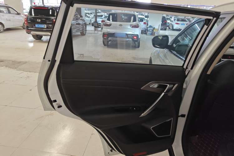 Used Geely Auto Emgrand X7 Sport 2021 Million Edition 1.8TD DCT Two-Wheel Drive Luxury Model
