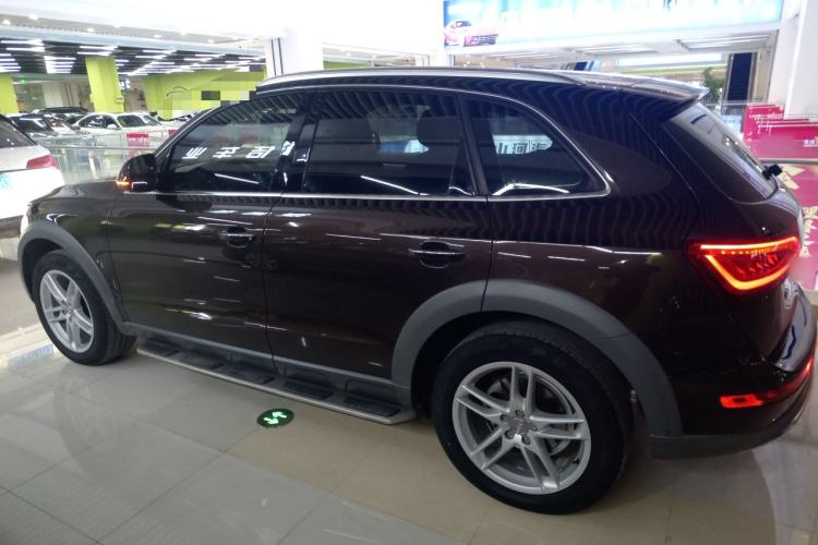 Used Audi Q5 2017 Plus 40 TFSI Technology Model
