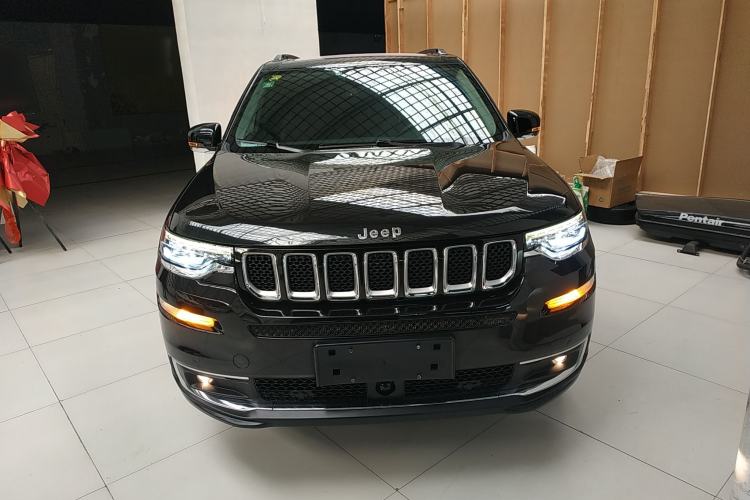 Used  Grand Commander 2018 2.0T Four-Wheel Drive Prestige Edition China V
