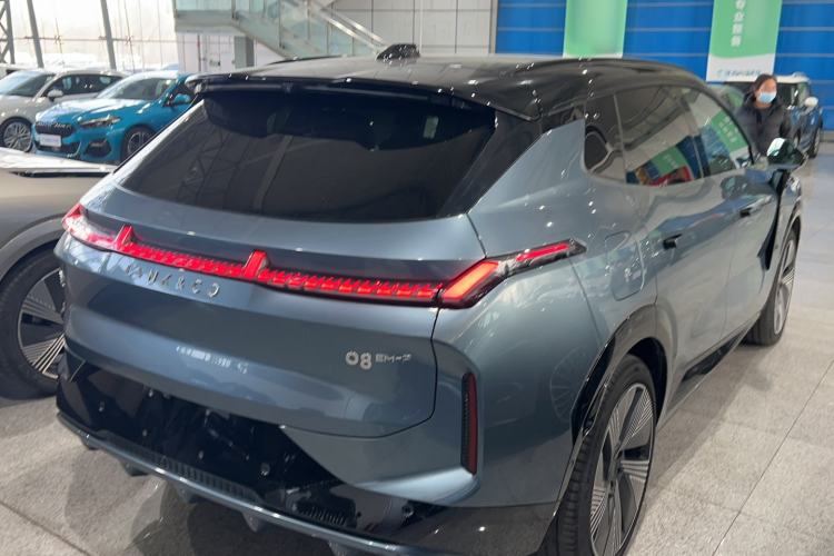 Used Lynk & Co 08 EM-P 2025 220 km All-Wheel-Drive Performance Halo