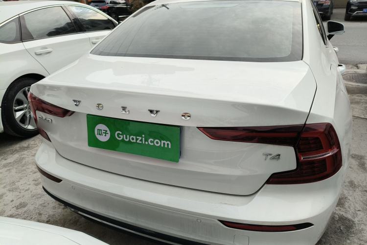 Used Volvo S60 2021 T4 Zhiyi Luxury Edition
