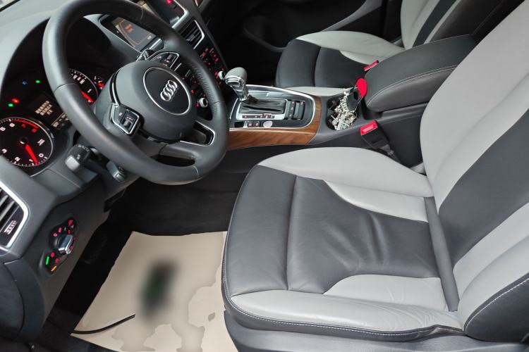 Used Audi Q5 2017 Plus 40 TFSI Technology Model
