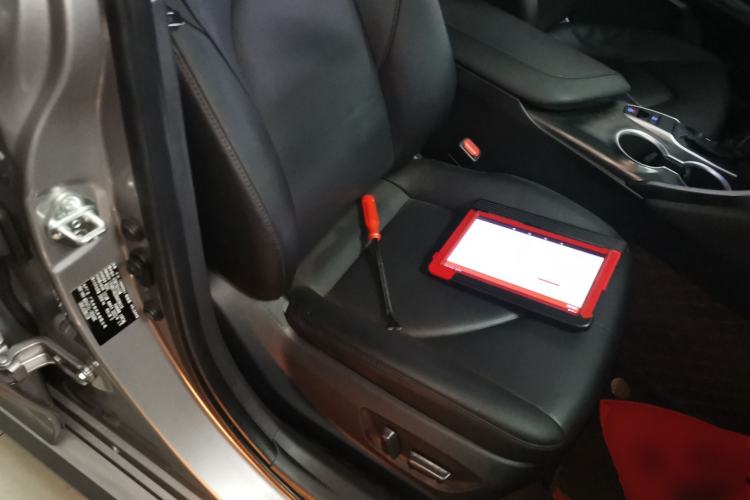 Used Toyota Camry 2021 2.0G Luxury Edition
