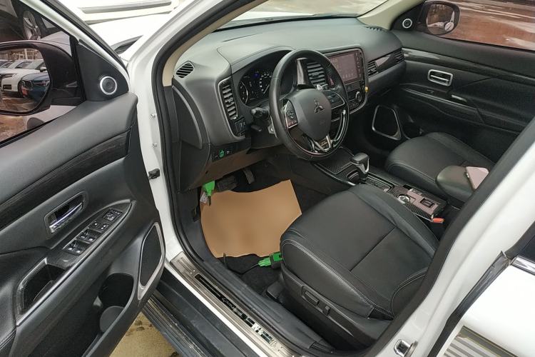 Used Mitsubishi Outlander 2018 2.4L 4x4 Elite Edition 5 Seats