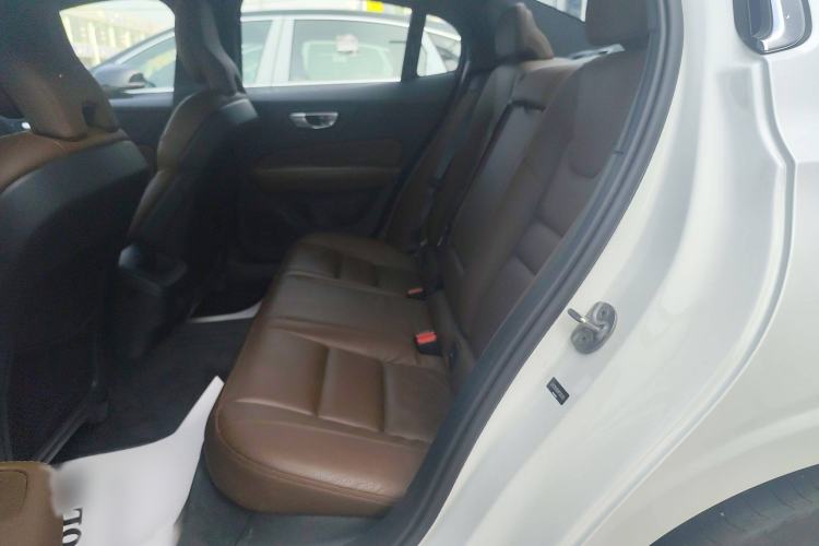 Used Volvo S60 2024 B4 Zhiyuan Luxury Edition
