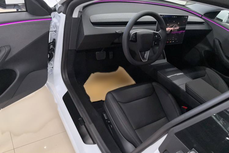 Used Tesla Model 3 2025 Rear-Wheel-Drive Version
