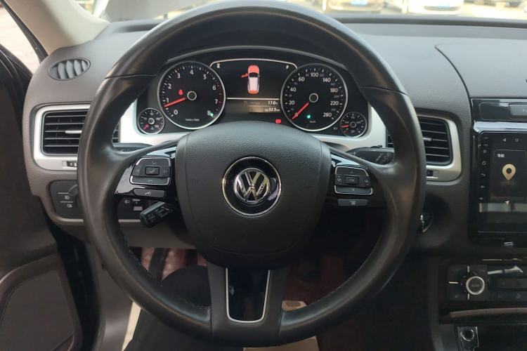 Used Volkswagen Touareg 2011 3.0 TSI Standard Version