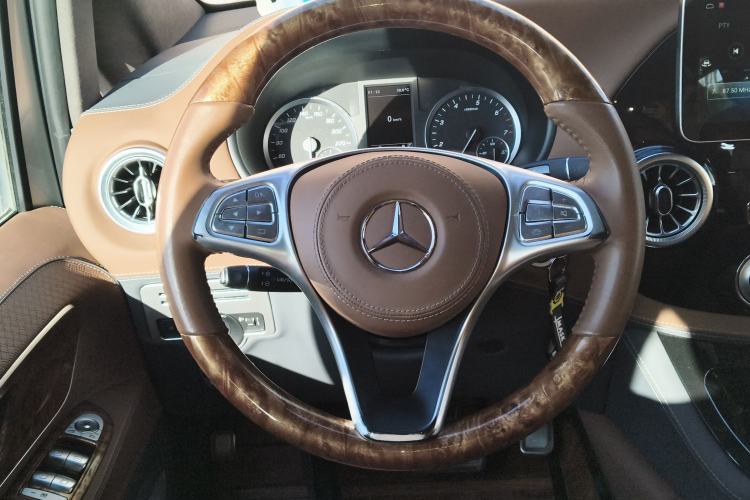 Used Mercedes-Benz Vito 2021 2.0T Elite Version 7 Seats
