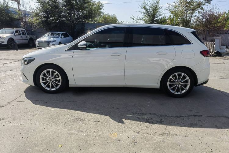 Used Mercedes-Benz B-Class 2022 Updated B 200 Fashion Edition
